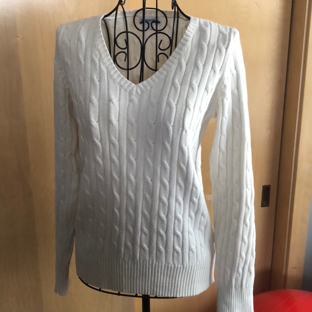 White v-neck sweater